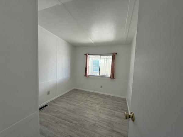 1987 HBOS Manufactured Home