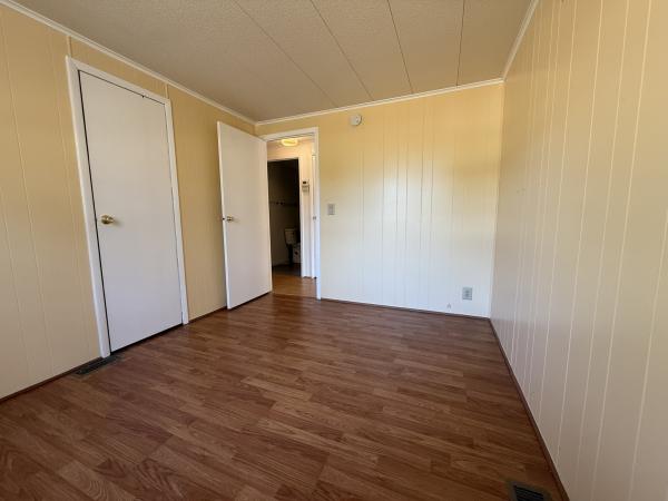 1976 VIND T3811 Mobile Home