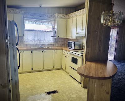 Photo 4 of 11 of home located at 5980 Freedom Drive Groveland, FL 34736