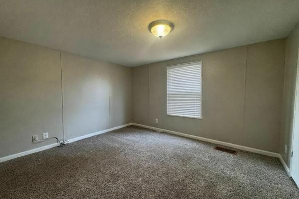 Photo 2 of 2 of home located at 717 Circle Drive Huntsville, TX 77340