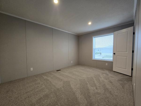 2025 Champion RAPB2852H32169 Mobile Home