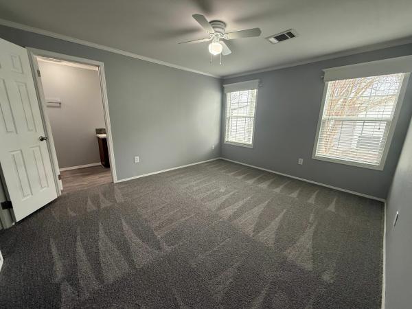 2017 OAK CREEK HOMES YES Y3-1860 Mobile Home