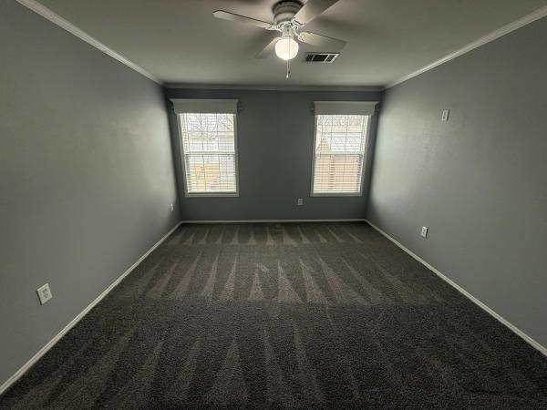 2017 OAK CREEK HOMES YES Y3-1860 Mobile Home