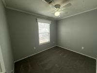 2017 OAK CREEK HOMES YES Y3-1860 Mobile Home