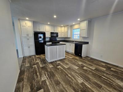 Photo 4 of 14 of home located at 2231 Summerfield Ln Traverse City, MI 49686