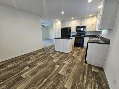 Photo 5 of 14 of home located at 2231 Summerfield Ln Traverse City, MI 49686