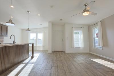 Photo 4 of 18 of home located at 14401 Weeksonia Avenue Port Charlotte, FL 33953