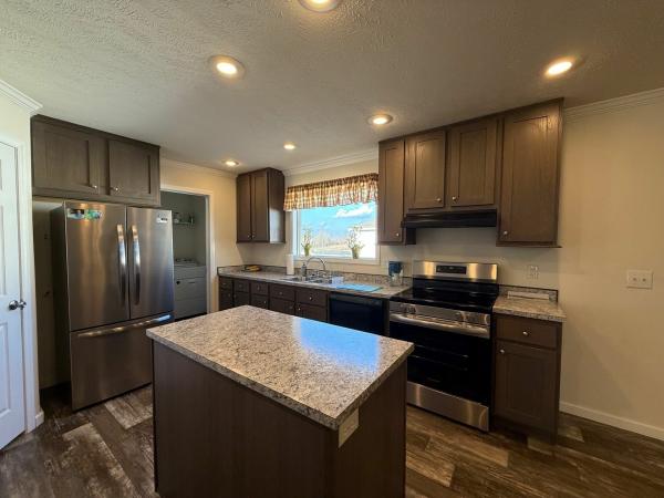 2020 Clayton Homes Inc 25R Mobile Home