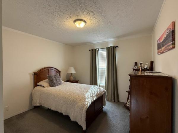 2020 Clayton Homes Inc 25R Mobile Home