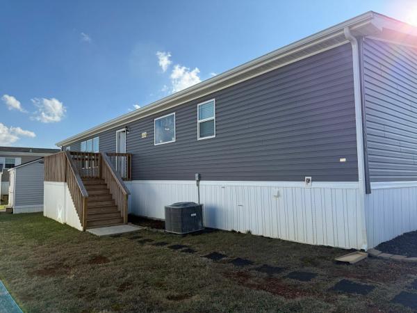 2020 Clayton Homes Inc 25R Mobile Home