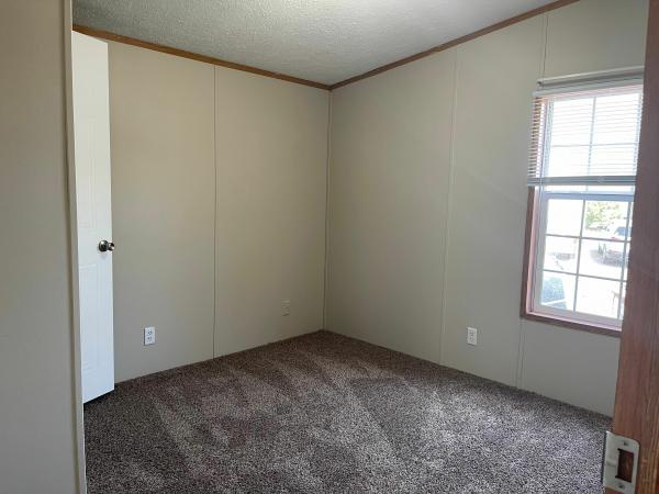 2004 Fleetwood Broadmore Mobile Home