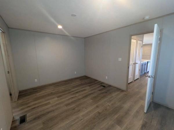 2023 45CEJ16562AH23  Home