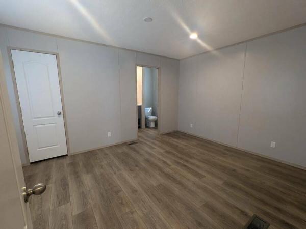 2023 45CEJ16562AH23  Home