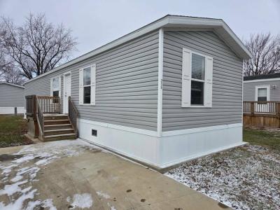 Mobile Home at 215 Vermillion Est Pontiac, IL 61764