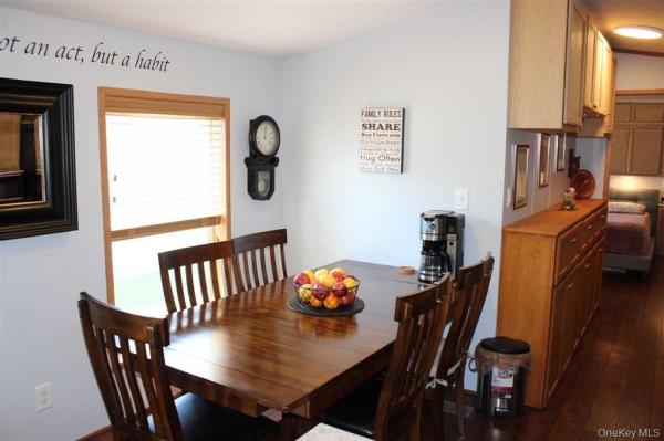 2015 Commodore Mobile Home