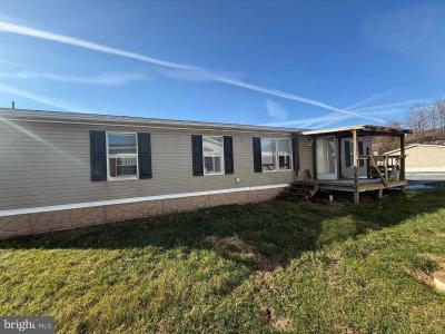 Mobile Home at 100 Lilly Dr, Ephrata, PA 17522