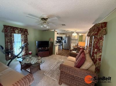 Photo 5 of 32 of home located at 74 Lavender Lane Eustis, FL 32726