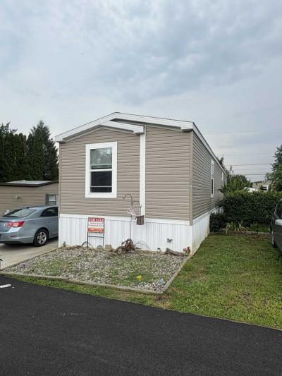 Mobile Home at 1032 Cedar St Laurys Station, PA 18059