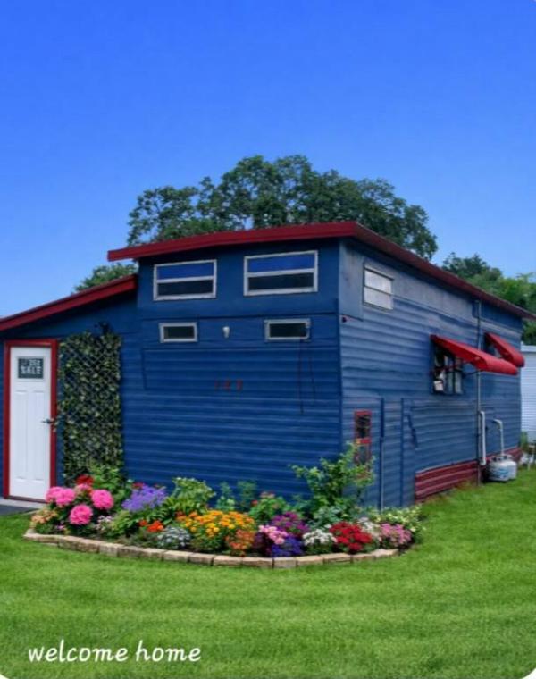 1975  Mobile Home For Sale