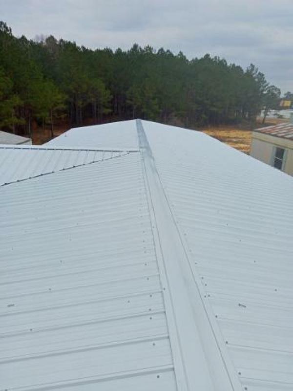 Photo 1 of 2 of home located at Farris Mobile Homes Of Laurel 12 Highway 28 W Laurel, MS 39443