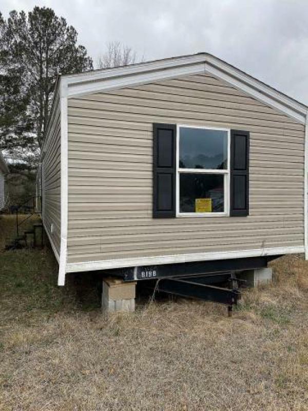 Photo 1 of 2 of home located at Vivian's Homes 788, 441 By-Pass Baldwin, GA 30511