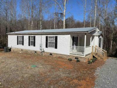 Mobile Home at 2220 O W Adams Rd Dewy Rose, GA 30634