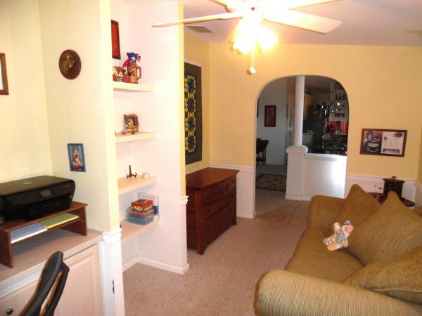 2005 Homes of Merit T16865 Mobile Home