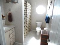 2005 Homes of Merit T16865 Mobile Home