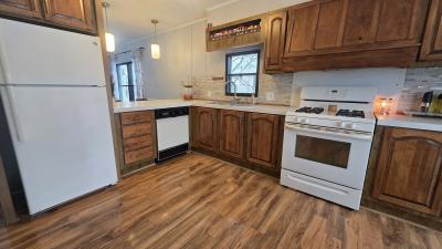 Mobile Home at 6655 Jackson Rd Lot 812 Ann Arbor, MI 48103