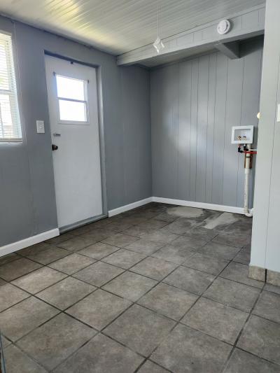 Photo 5 of 13 of home located at 10404 Hwy 27, Lot F-15 Frostproof, FL 33843