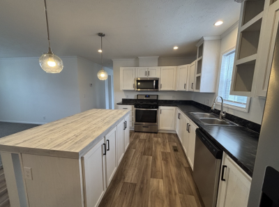 Photo 2 of 10 of home located at 9736 Birmingham Dr Fenton, MI 48430