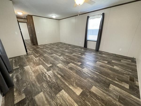 2022 Clayton - Wakarusa Mobile Home