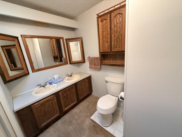 1992 Victorian MI0018219103 Mobile Home