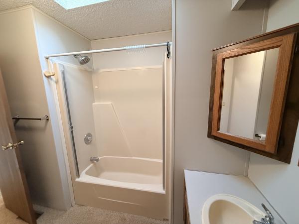 1992 Victorian MI0018219103 Mobile Home