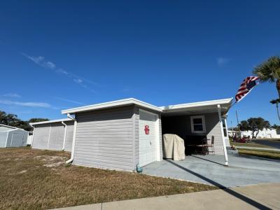 Photo 5 of 32 of home located at 634 Sunset Circle Frostproof, FL 33843