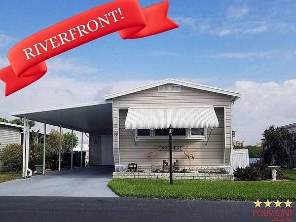 Photo 1 of 2 of home located at 327 3rd St. Dr. W Palmetto, FL 34221