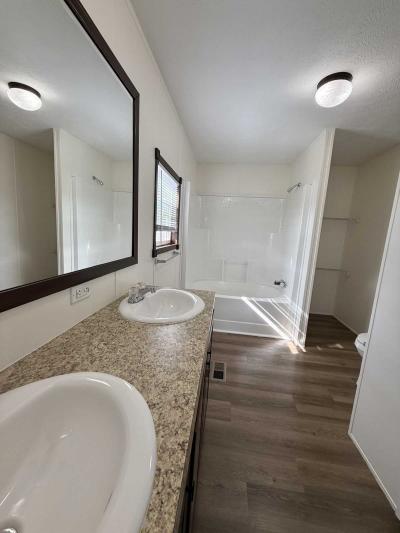 Photo 5 of 8 of home located at 5427 Paseo Nuevo Circle Del Valle, TX 78617
