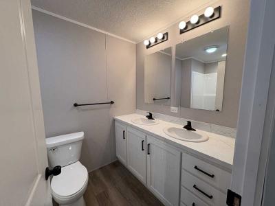 Photo 5 of 6 of home located at 4333 Parkridge Avenue #19 Pleasant Hill, IA 50327