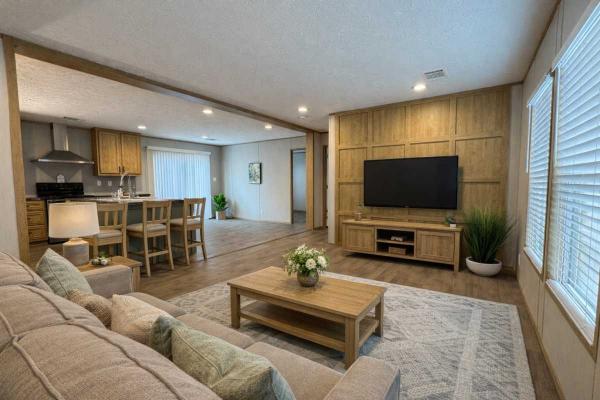  Mobile Home For Sale