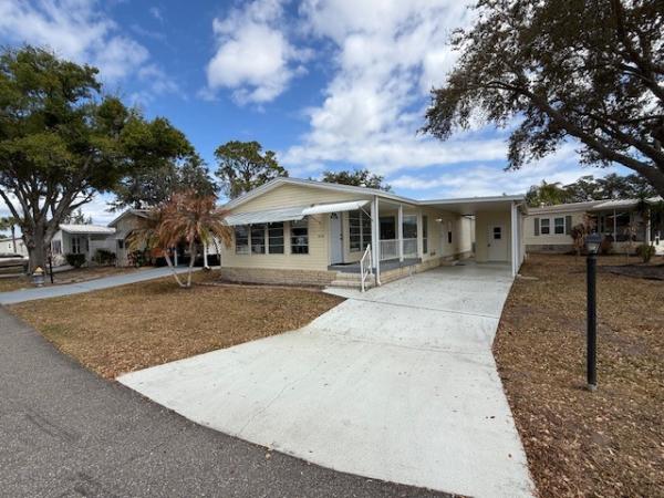Photo 1 of 2 of home located at 2215 Walden Pond Drive Lot 29 Lake Wales, FL 33898