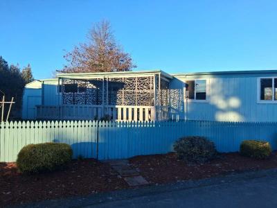 Photo 2 of 19 of home located at 2200 Lancaster Drive SE, Sp. #12A Salem, OR 97317