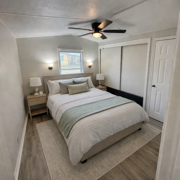 1990 KEMB Mobile Home