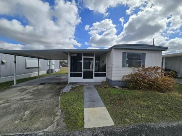 Photo 1 of 2 of home located at 72 Stebbins Drive Winter Haven, FL 33884