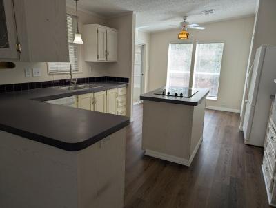 Photo 5 of 15 of home located at 583 Tulip Circle E Auburndale, FL 33823