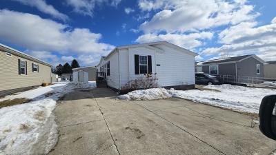 Photo 4 of 12 of home located at 6270 Diana Way Fenton, MI 48430