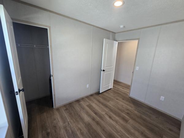 2026 Clayton 56GEM16703AH25 Mobile Home