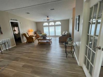 Photo 2 of 20 of home located at 104 Azalea Lane Leesburg, FL 34788