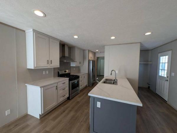 2023 45CEJ16562AH23  Home