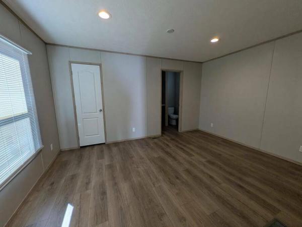 2023 45CEJ16562AH23  Home