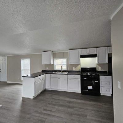 Photo 3 of 11 of home located at 5514 Kelso Fort Wayne, IN 46818